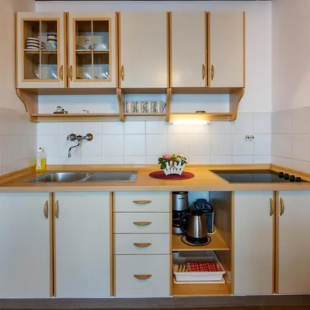 Visnja Apartament *